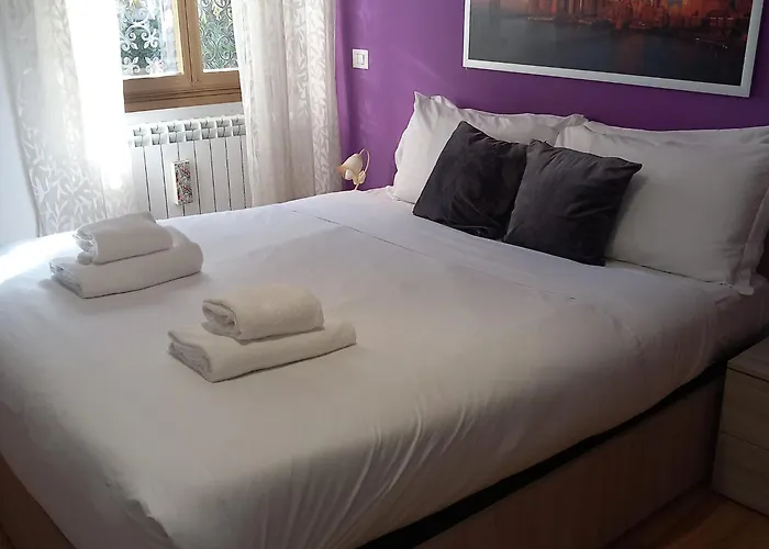 Zoe\'S Apartment
